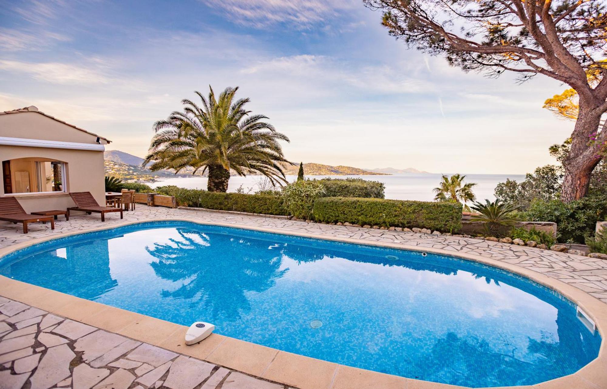 Superbe Villa, Incroyable Vue Mer, Piscine Chauffee, Climatisee Σαιντ-Μαξίμ Εξωτερικό φωτογραφία